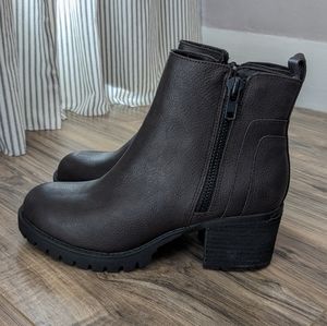 Mia Brown Boots